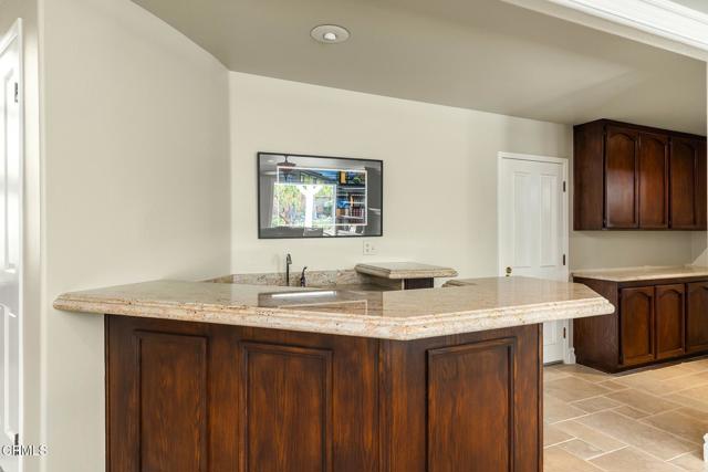 5580 Bromely Drive, Oak Park CA: https://media.crmls.org/mediaz/6e9c2ae2-f7e1-4e24-8b47-5ed43c462bf1.jpg