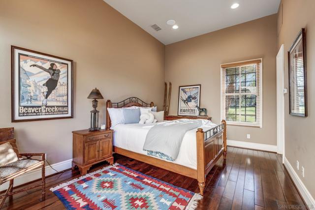 8117 Lamour Ln, San Diego CA: https://media.crmls.org/mediaz/6e9d18ed-01cd-45ac-9d03-2baa9dddc302.jpg