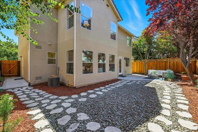 4266 Verdigris Circle, San Jose CA: https://media.crmls.org/mediaz/6e9d2432-fa8c-49cd-be76-c06c77718d12.jpg