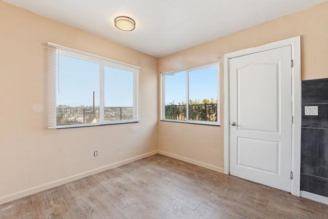 6431 37 Madrone Ave, San Diego CA: https://media.crmls.org/mediaz/6e9d2d29-70b5-4b8e-932b-525bca3bbd42.jpg