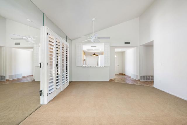 72499 Sandstone Lane, Palm Desert CA: https://media.crmls.org/mediaz/6e9e0887-081c-44d4-a794-e46f76519b06.jpg