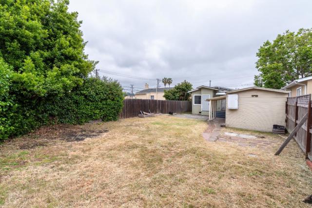 1839 100th Avenue, Oakland CA: https://media.crmls.org/mediaz/6e9e8962-0336-4c28-b2b6-3c865b62e08f.jpg