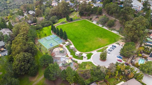 9 Mayflower Lane, San Carlos CA: https://media.crmls.org/mediaz/6e9ee34b-bc66-4fe0-b1bc-b1b218c13b0f.jpg