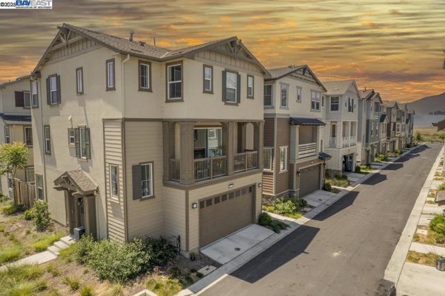 8918 Rudder Way, Newark CA: https://media.crmls.org/mediaz/6ea09915-30ba-434b-9c4e-e1858da68e76.jpg