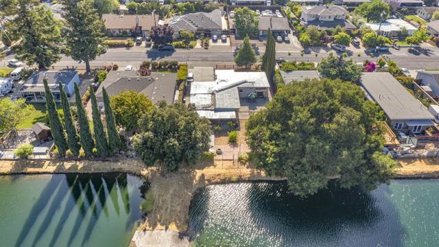 848 Kenneth Avenue, Campbell CA: https://media.crmls.org/mediaz/6ea14488-88c8-4869-bfce-ab3f2d2bf2dc.jpg