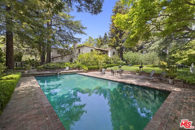 355 S Bristol Avenue, Los Angeles, CA 90049