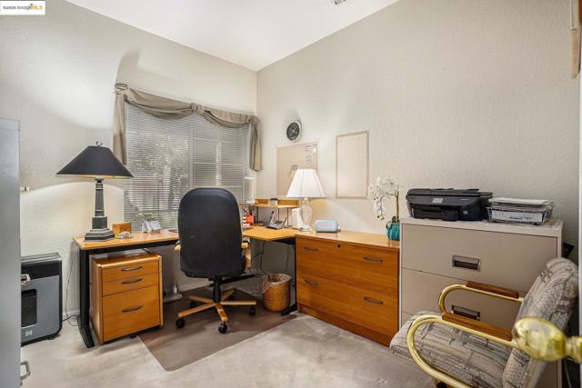 4704 Crestone Needle Way, Antioch CA: https://media.crmls.org/mediaz/6ea273d3-8f32-42fa-8307-3af7fc934169.jpg