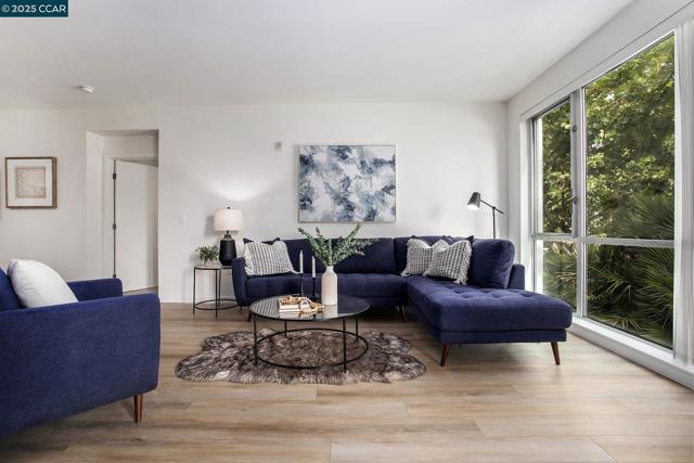 1655 N California, Walnut Creek CA: https://media.crmls.org/mediaz/6ea2d6f1-850a-4d10-bd5d-5f3e8ad6a942.jpg