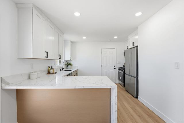 Detail Gallery Image 19 of 47 For 702 4 Oaklawn Ave, Chula Vista,  CA 91910 - – Beds | – Baths