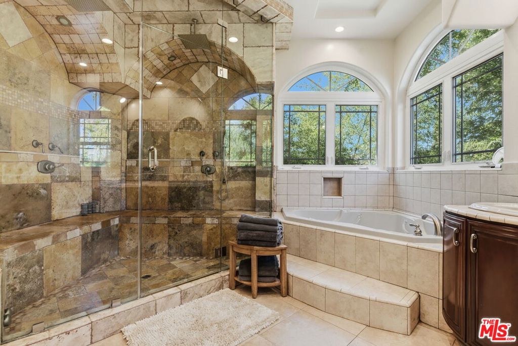 MLS #25617871 image #20