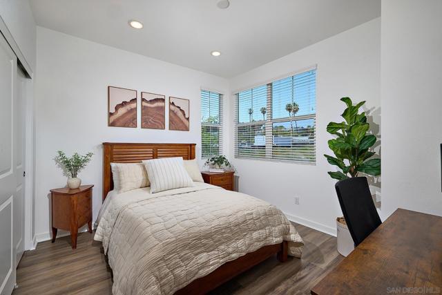 13070 Olympus Cir, Poway CA: https://media.crmls.org/mediaz/6ea3e95f-40b7-41bb-ba8e-a83e55c40258.jpg