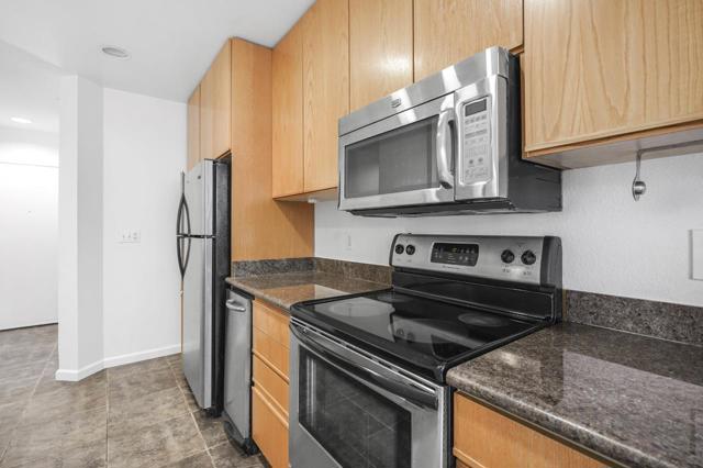 4250 El Camino Real, Palo Alto CA: https://media.crmls.org/mediaz/6ea50198-b359-4596-95b7-eacca52a85a6.jpg