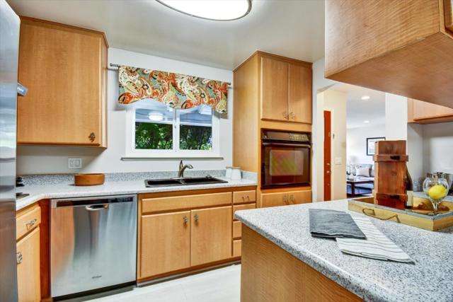448 Kings Court, Campbell CA: https://media.crmls.org/mediaz/6ea66186-ae60-468d-a8b0-6a8bc0cc3874.jpg
