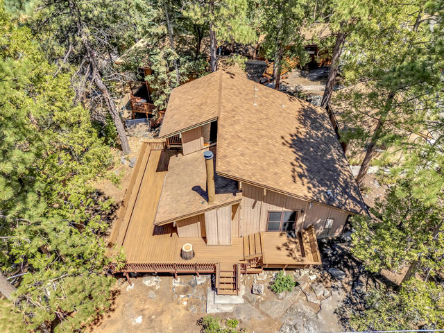 25461 Shadow Oaks, Idyllwild CA: https://media.crmls.org/mediaz/6ea6662b-4d01-4131-b079-e946ad7f18e7.jpg