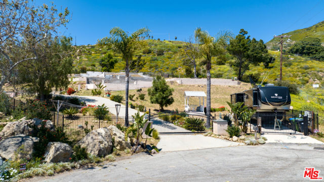 4707 Avenida Del Mar photo 2