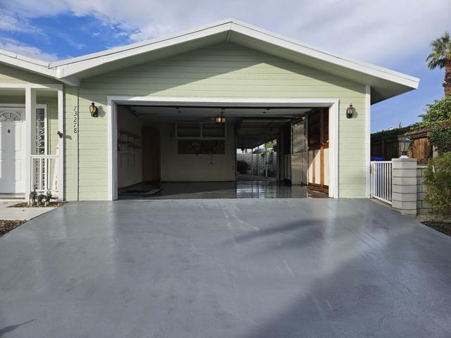 73278 Palm Greens Parkway, Palm Desert CA: https://media.crmls.org/mediaz/6ea6e2fd-979c-410b-b5b0-90990a3dbb7d.jpg