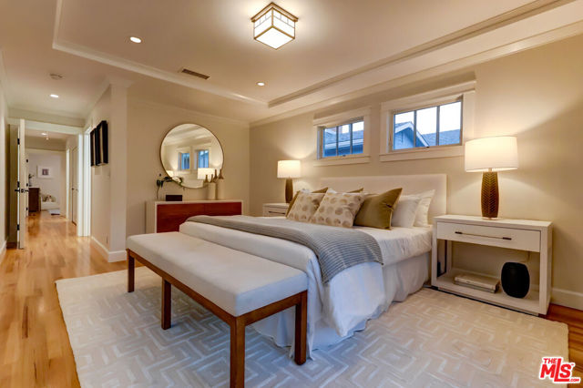 8500 Mcconnell Avenue, Los Angeles CA: https://media.crmls.org/mediaz/6ea71097-1214-466a-ad4e-cfd220a720b7.jpg