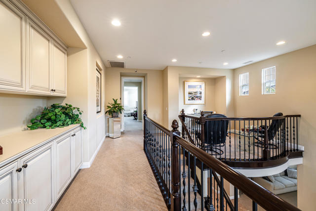 4024 Eagle Flight Drive, Simi Valley CA: https://media.crmls.org/mediaz/6ea773d8-4833-4c34-9f1d-784c6c5dafcd.jpg