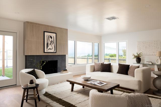 1776 Archer St, San Diego CA: https://media.crmls.org/mediaz/6ea78eec-f6d4-4af0-96f5-7a3bbf7e8b0a.jpg