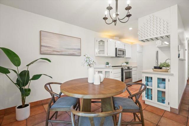 2650 Kentworth Way, Santa Clara CA: https://media.crmls.org/mediaz/6ea7e4cb-18f8-4485-91f5-855825df0188.jpg