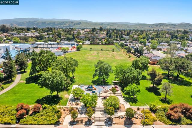 1630 Frankfurt Way, Livermore CA: https://media.crmls.org/mediaz/6ea87ef0-cd07-4cd9-8b35-ae9794652c56.jpg
