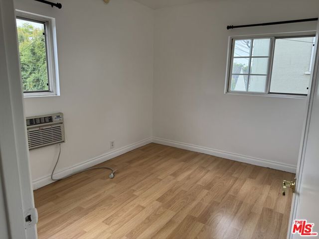 428 S DOHENY Drive, Beverly Hills CA: https://media.crmls.org/mediaz/6ea8da96-14fb-45df-a848-e5c41b9c5699.jpg