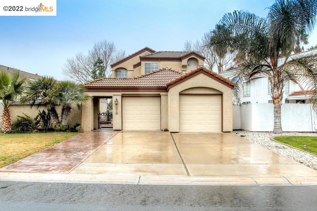 1976 Cherry Hills Dr
