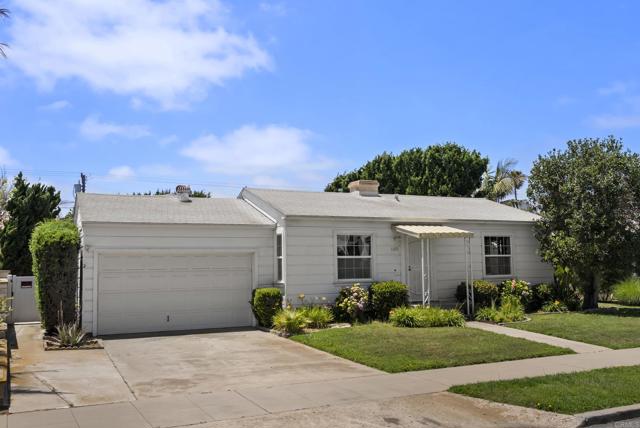 1120 Devonshire Drive, Ocean Beach (San Diego) CA: https://media.crmls.org/mediaz/6ea905ee-bd1d-42ba-90cb-62edcefdfd46.jpg