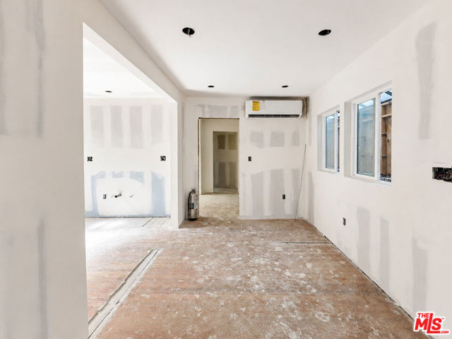 14426 Friar Street photo 26