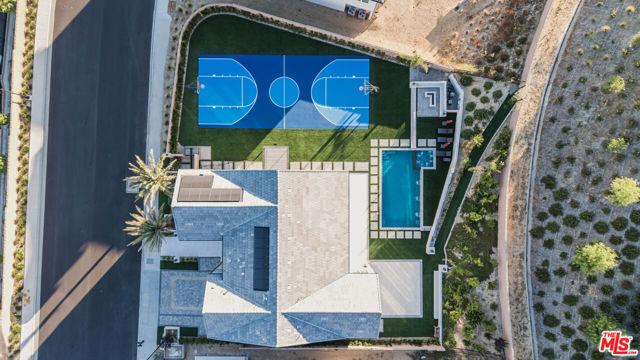 12553 N Ridgeline Road, Porter Ranch CA: https://media.crmls.org/mediaz/6ea9bb5b-5012-4d55-80a5-7c74e22ca864.jpg