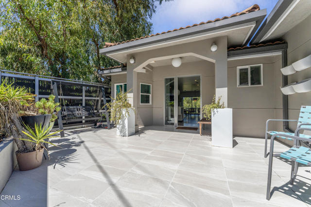 453 Frontenac Avenue, Los Angeles CA: https://media.crmls.org/mediaz/6ea9d94f-1600-4234-afaf-763fb6af4e10.jpg