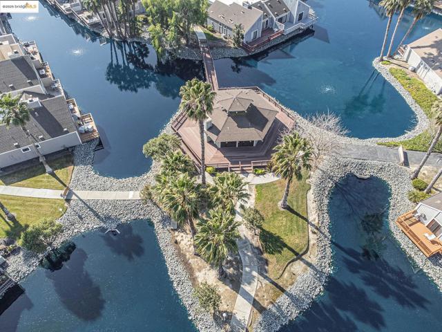 2013 Sand Point Rd, Discovery Bay CA: https://media.crmls.org/mediaz/6ea9f7c4-560e-4403-9928-7cb233b90799.jpg