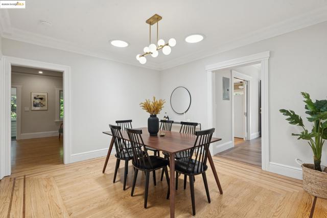 2181 Andrews St, Oakland CA: https://media.crmls.org/mediaz/6eaaabdd-2058-425a-a49a-d5f40e4d10a4.jpg