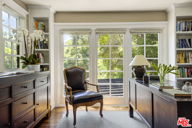 1857 Benedict Canyon Drive, Beverly Hills CA: https://media.crmls.org/mediaz/6eabf758-4d69-4134-ae18-5ff864f71ace.jpg