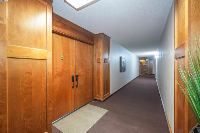 Image 7 of 55 For 26937 Hayward Blvd  217