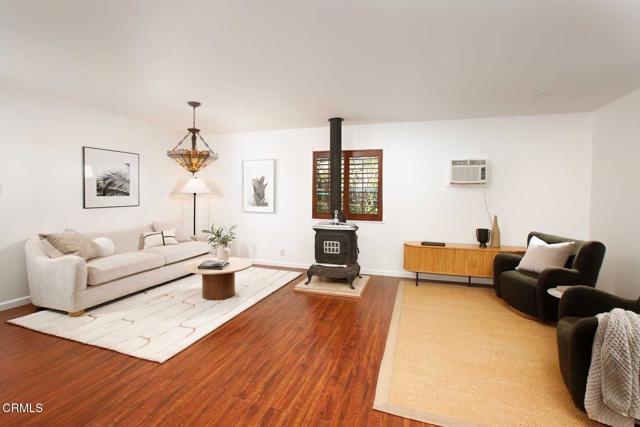 Detail Gallery Image 4 of 36 For 204 N Avenue 49, Los Angeles,  CA 90042 - 3 Beds | 2 Baths