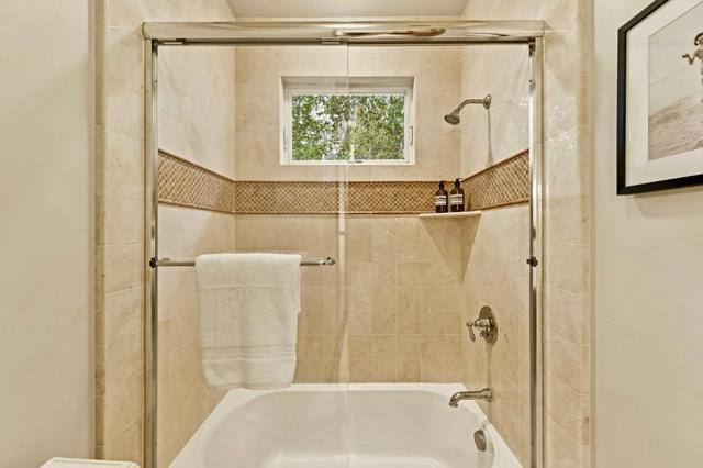 484 Cherry Avenue, Los Altos CA: https://media.crmls.org/mediaz/6ead5c46-ebaa-48ff-8e62-3a56a237e689.jpg