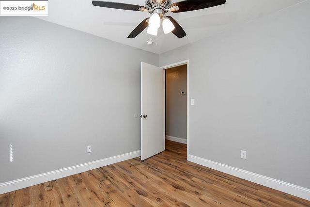 668 Miller Dr, Oakley CA: https://media.crmls.org/mediaz/6ead8fb4-6732-4638-b083-1740d4cb7643.jpg
