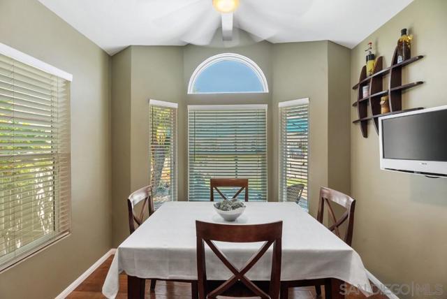 13874 Amber Sky Ln, San Diego CA: https://media.crmls.org/mediaz/6eae178e-2559-4847-8ad1-58554846c9a8.jpg