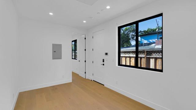 10540 Sterling Boulevard, Cupertino CA: https://media.crmls.org/mediaz/6eaea2cb-6c85-4db4-95ee-8ffe85814080.jpg