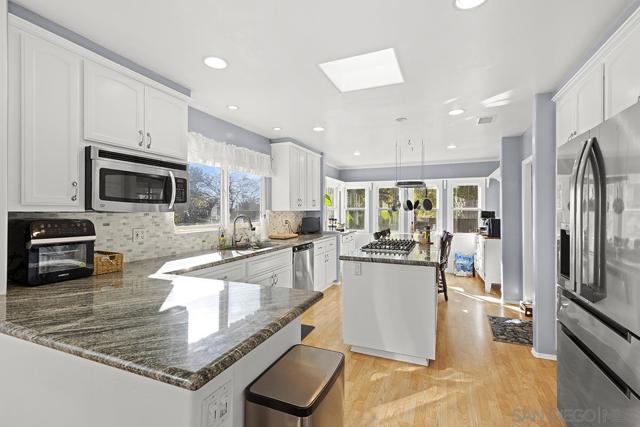 GORGEOUS REMODELED kitchen