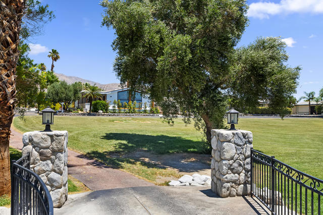 74711 Dillon Road, Desert Hot Springs CA: https://media.crmls.org/mediaz/6eb23445-89dc-409f-9f27-541f2a83e81c.jpg