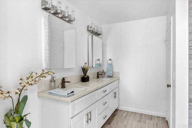 1971 Bernardo Avenue, Escondido CA: https://media.crmls.org/mediaz/6eb2c6cb-9b01-4030-b790-951c3d699c14.jpg