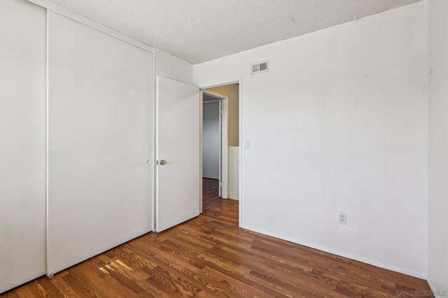 823 Fuchsia Ln, San Diego CA: https://media.crmls.org/mediaz/6eb37af9-8397-41ca-a1f6-39cc32f467d6.jpg