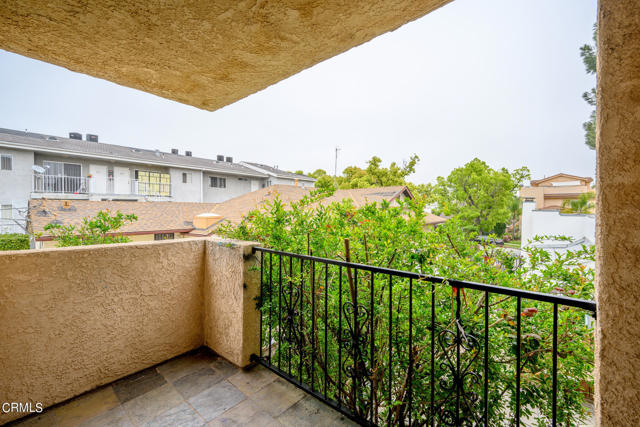 Detail Gallery Image 12 of 19 For 617 E Tujunga Ave #101,  Burbank,  CA 91501 - 3 Beds | 2 Baths