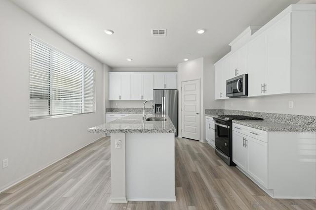 Image 12 of 40 For 40486 Melrose Dr