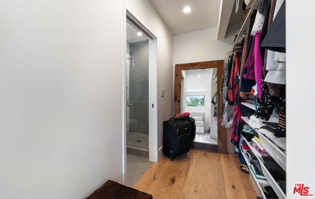 4066 Alla Road, Los Angeles CA: https://media.crmls.org/mediaz/6eb3ec72-45f9-4f60-96e3-0222249f4620.jpg