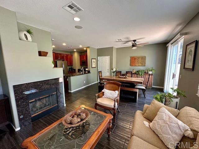 Detail Gallery Image 4 of 24 For 4014 Backshore Ct, Carlsbad,  CA 92010 - 3 Beds | 2/1 Baths