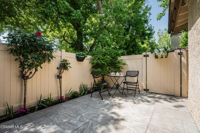 1103 Catlin Street, Simi Valley CA: https://media.crmls.org/mediaz/6eb56f31-1bbd-4058-92f2-1ef1a70958dc.jpg