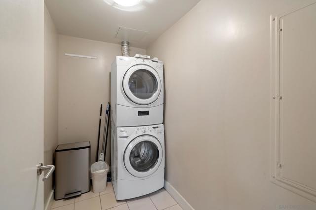 1325 Pacific Hwy, San Diego CA: https://media.crmls.org/mediaz/6eb5fbed-a985-4304-a09a-64288eb26b65.jpg